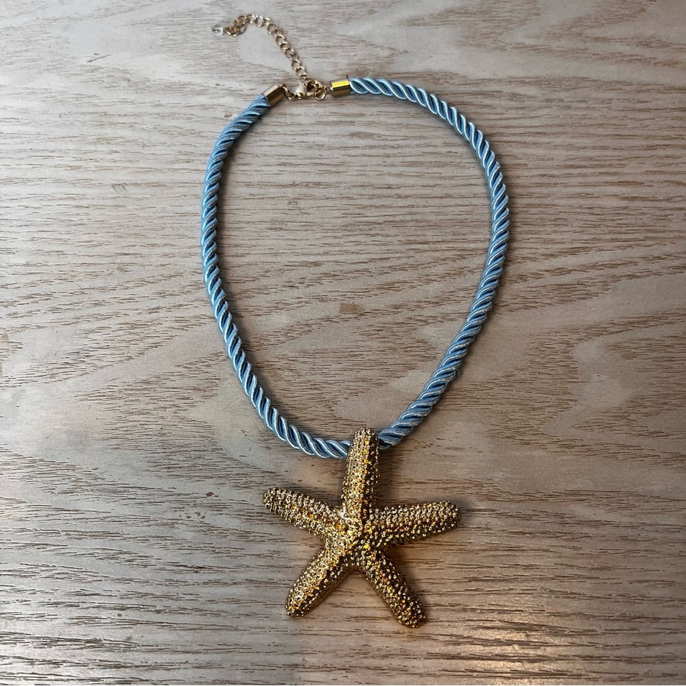 NWOT Piper K Gold Starfish Pendant Necklace